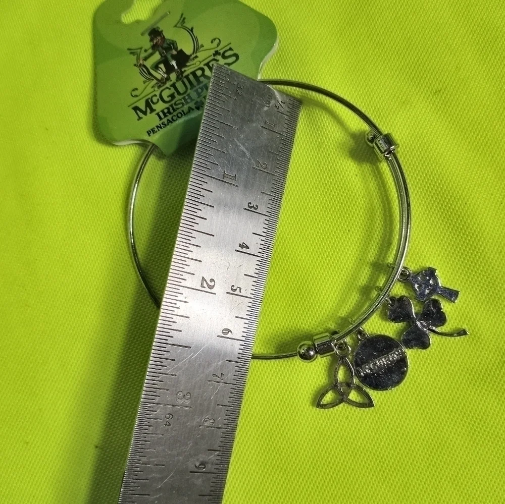 Mcguire's Irish pub wire charm bracelet shamrock cross Celtic silvertone